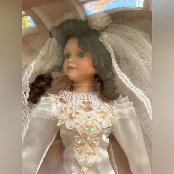 RARE Collectible Memories Porcelain Doll A Limited Collector’s Edition Bride Eva - Picture 3 of 17